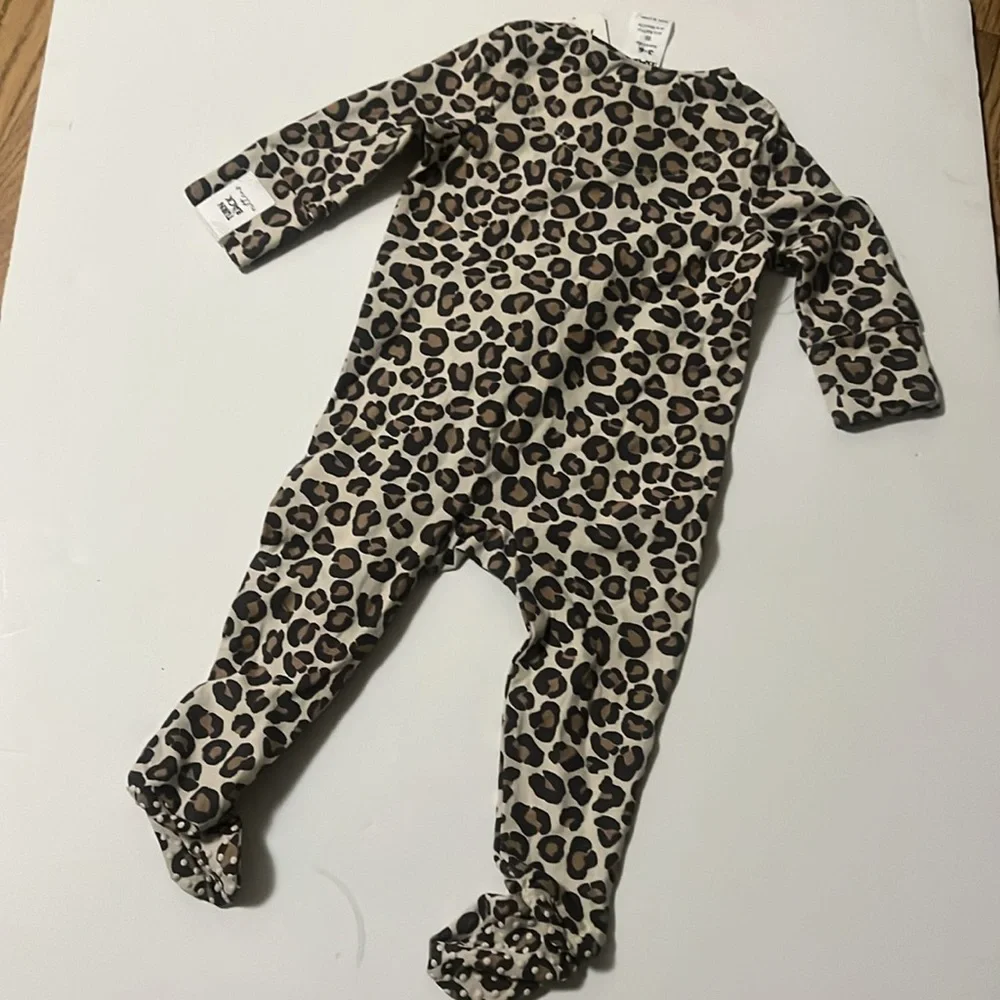 COTTON ON BABY‎ LEOPARD PRINT SLEEPSUIT ROMPER SIZE 3-6mts